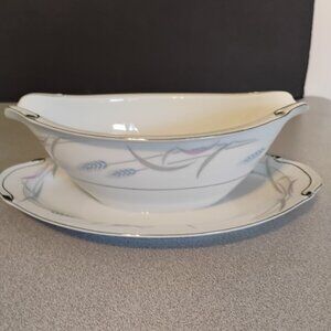 Valmont China Vintage Royal Wheat Pattern Gravy/Sauce Boat